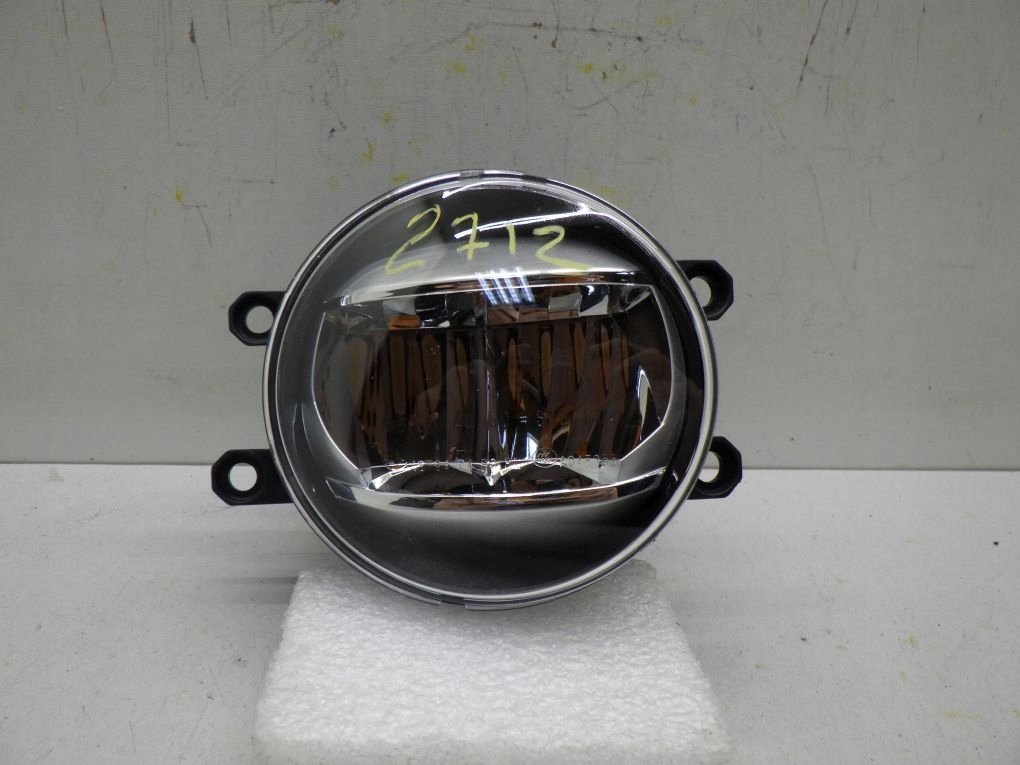 фото №1, Toyota chr camry led drl противотуманная фара правый