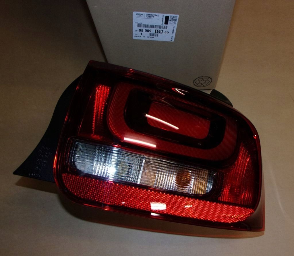 фото №1, Лампа задняя c c4 cactus правая