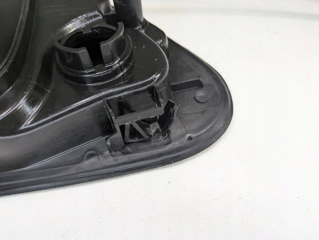 Polestar 2 кришка заливної пального 31663686 в Україні