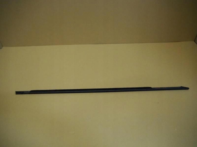 фото №3, Молдинг уплотнитель parapet левый перед citroen ds5