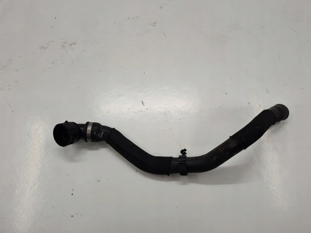 Купить Ford kuga mk1 пабтрубок  воды 2.0tdci av41-8260-ac