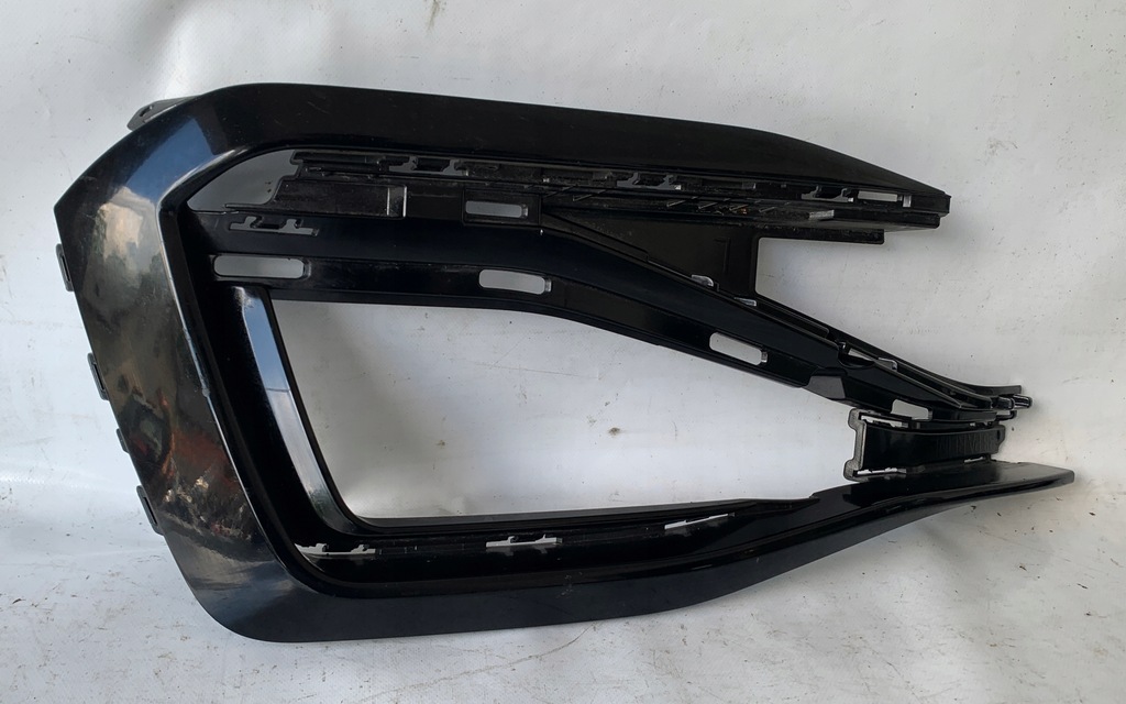 фото №1, Решітка ліва бампера перед passat b8 lift r-line