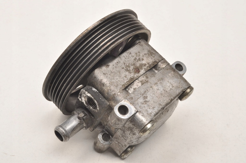 Maserati quattroporte vi 3.0 насос підсилювача 7611332155 7617955170 Зі Шроту