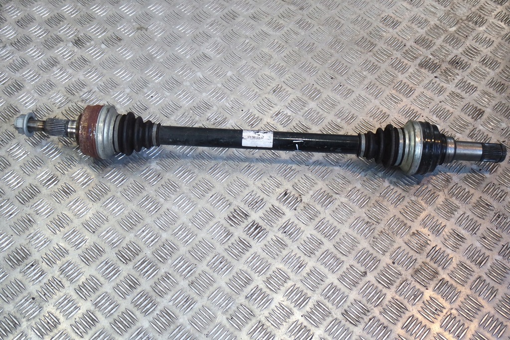 фото №1, Приводной вал задняя porsche panamera 97033202402