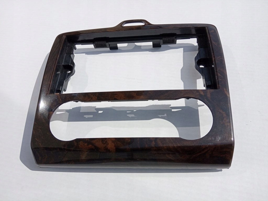 фото №1, Ford focus mk2 2004-07r. - панель рамка