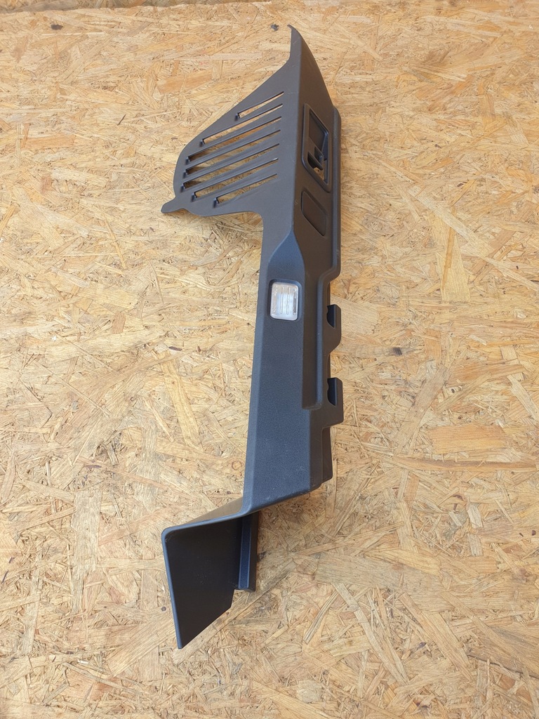 фото №1, Jaguar f-pace кронштейн полка багажника левая