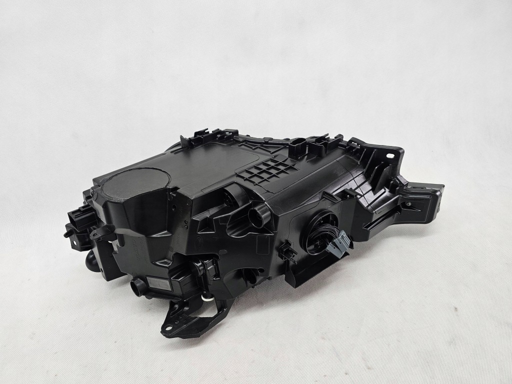 Volvo xc60 2 2017+ фара перед правый  full led европа 31108601 Доставка