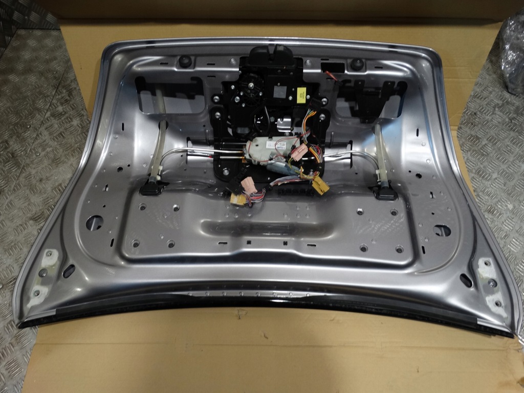 фото №4, Idealna kpl. кришка багажника задня bentley gt 1