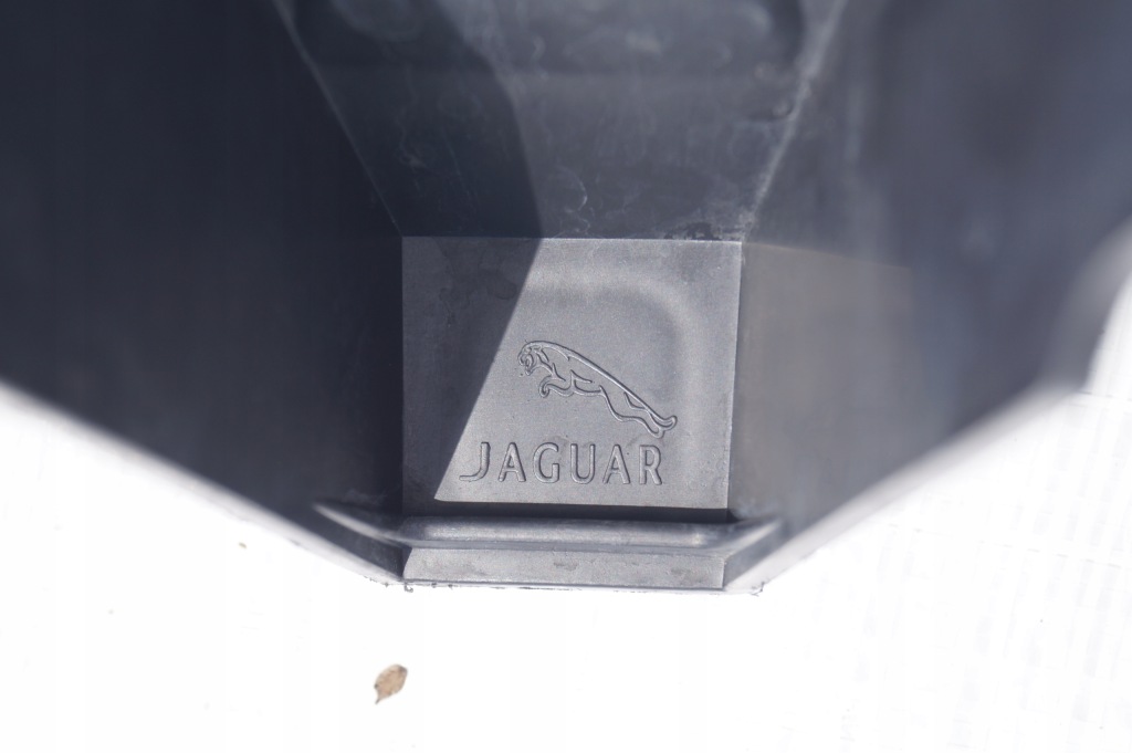 фото №8, Направляющая бампера задняя jaguar f-type hk83-17e855-ad