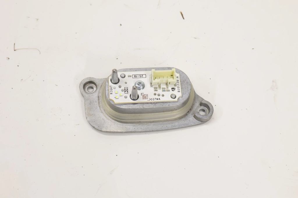 фото №1, Audi a3 8v модуль света 90103617