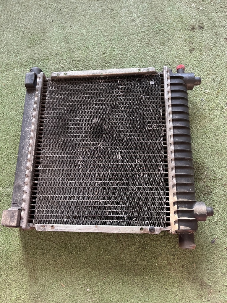 Купити Радіатор води mercedes 190 90 2.0e оригінал