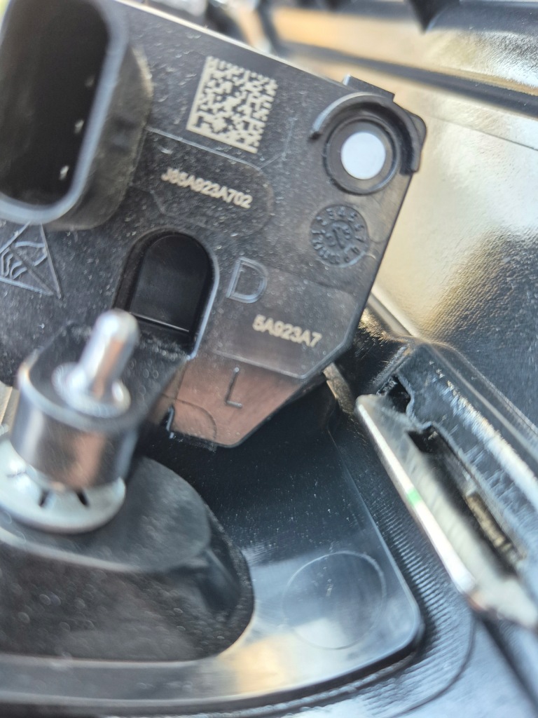 Молдинг порог защита левая pod pdc хром лампа 8081559 bmw 7 g70 m-pakiet в Украине