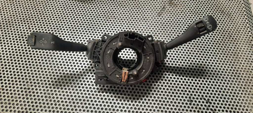 фото №1, Панель перемикачі bmw 8363664