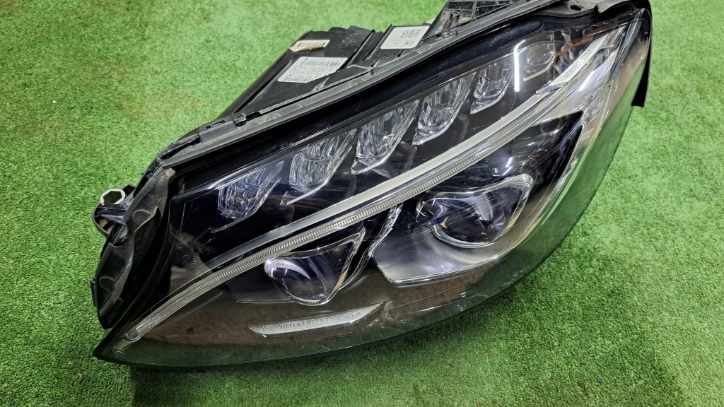 фото №1, Mercedes c-klasa w205 full led лампа передняя