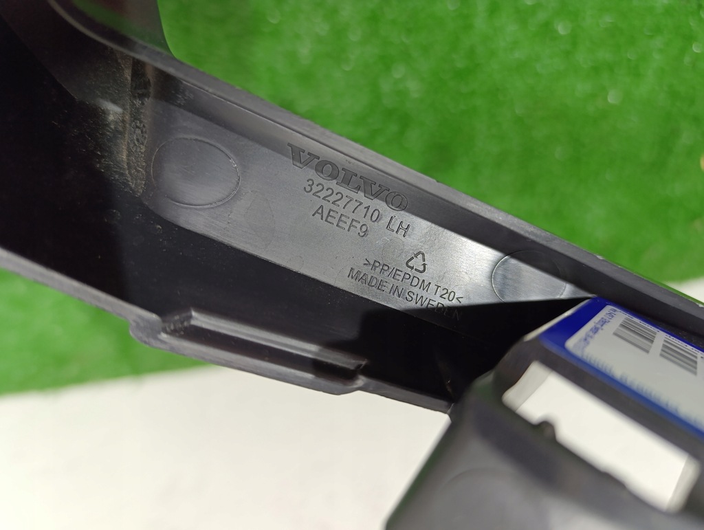 фото №12, Volvo xc60 ii 2 lift 21- r-design кронштейн кронштейн противотуманной фары левый перед