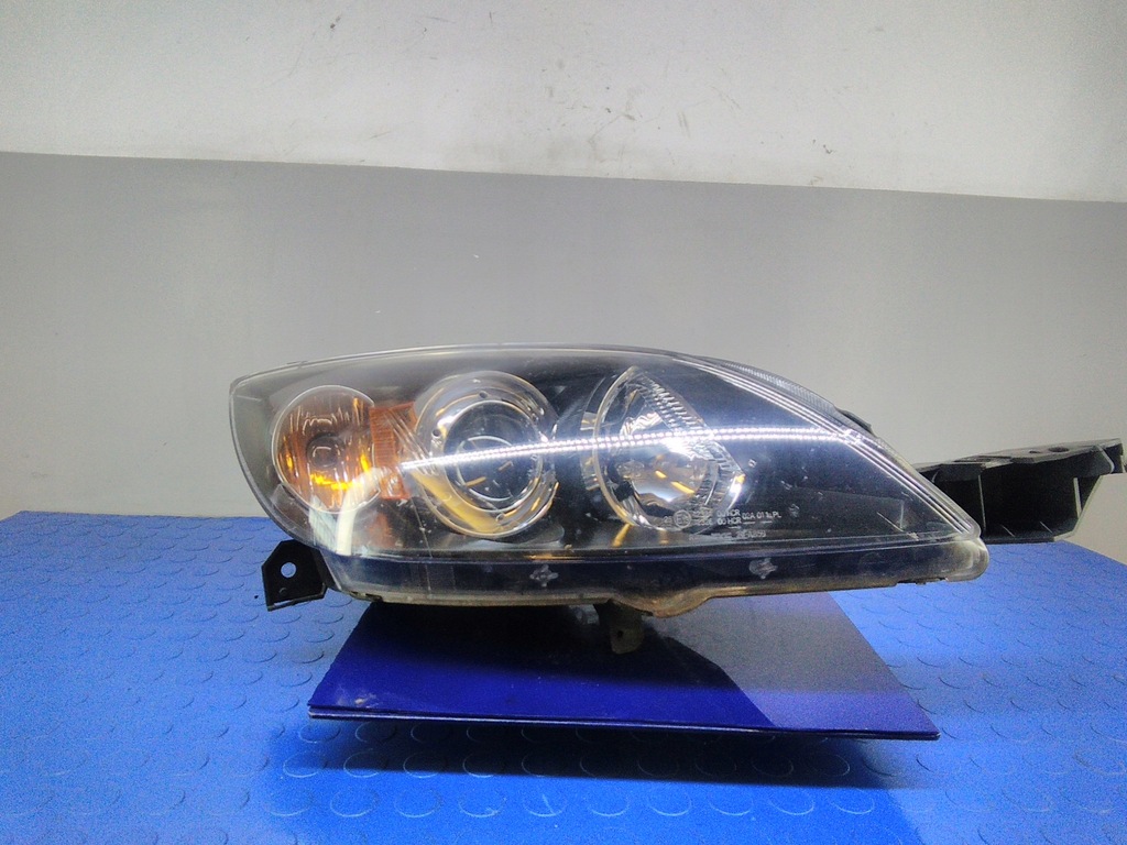 фото №1, Mazda 3 фара лампа правая перед 20-a859