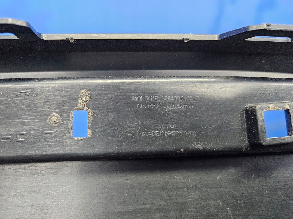 Tesla model y накладка бампера заднього задня задня спойлер 1691886-00-c Київ