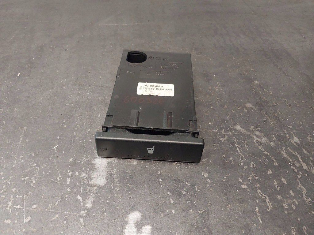 Тримач  на чашка w desce приладової панелі seat alhambra mk1 7m3858602a Зі Шроту