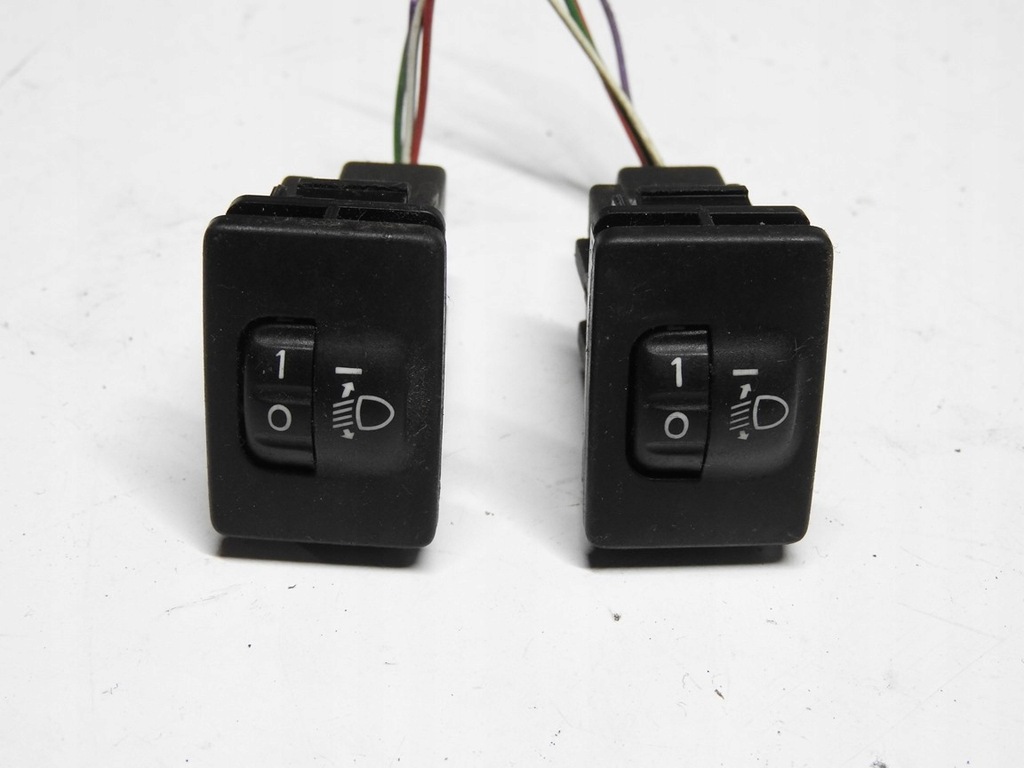 фото №9, Toyota auris i переключатель регулировки света