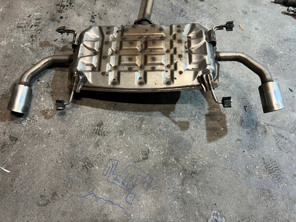 фото №2, Mazda 6 gl гасник 2.0 бензин rok 2021