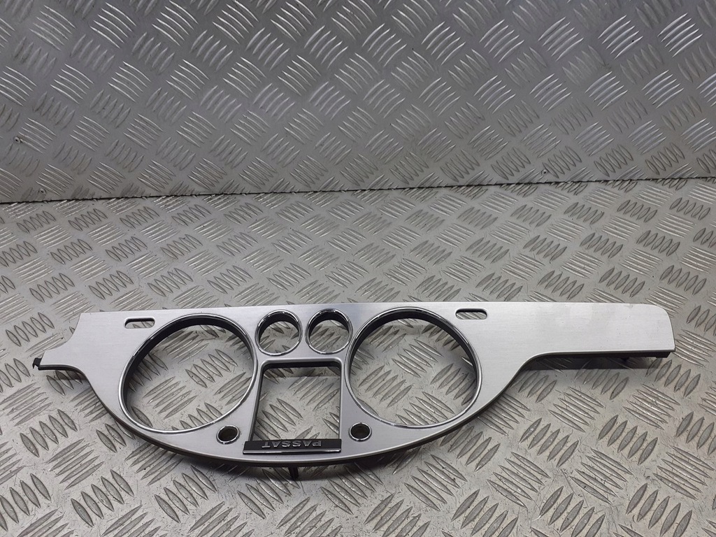 фото №1, Рамка защита спидометра vw passat b6 2.0 tdi 3c1858335