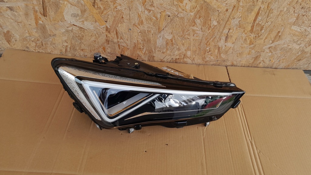 фото №1, Seat tarraco права лампа full led перед ідеальний стан