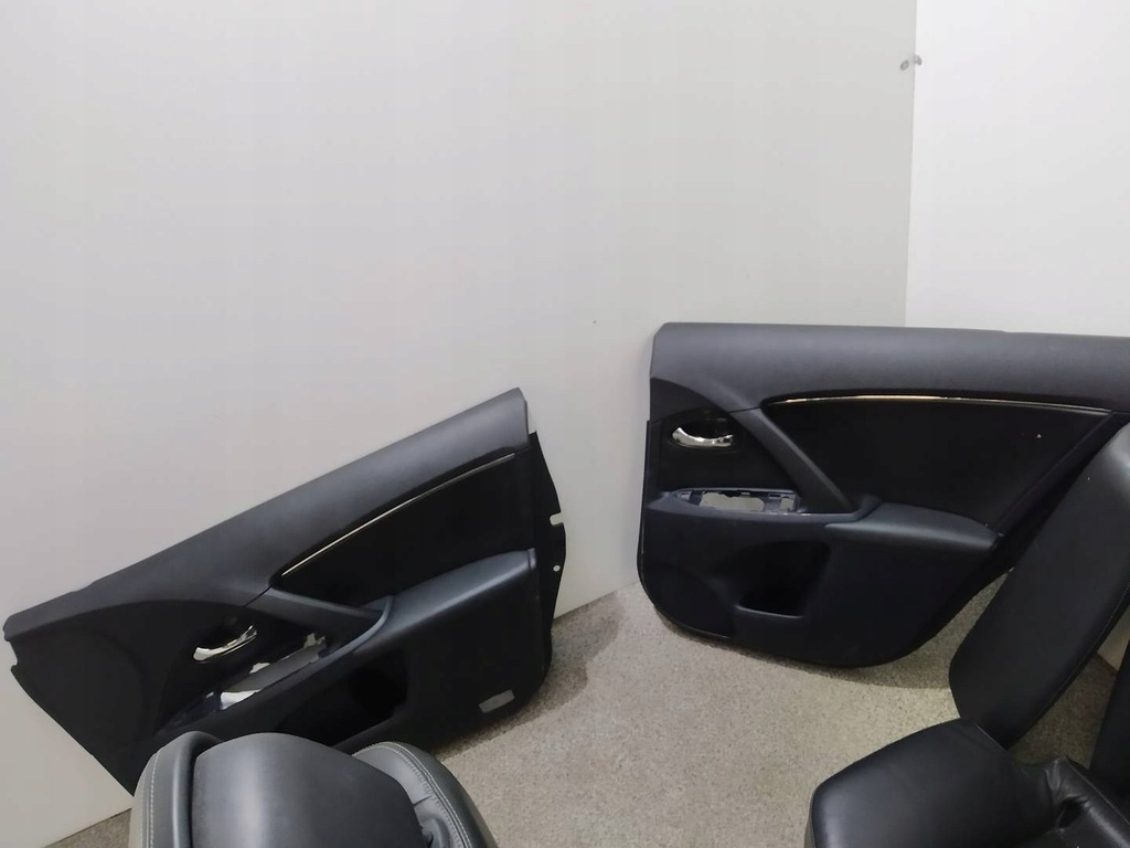 фото №10, Сидіння заднє сидіння обшивки шкіра kombi t27 підігрів kpl toyota avensis iii 2009-