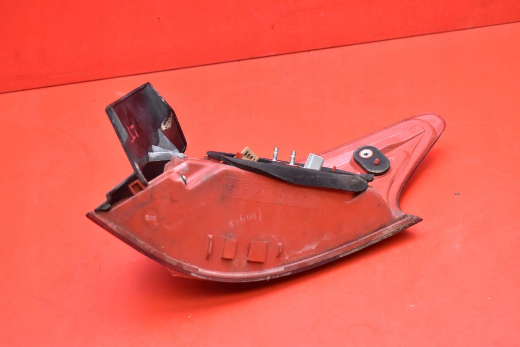 фото №6, Лампа левая задняя задняя 220-87977 mitsubishi lancer 8 viii 5d hb 07-16