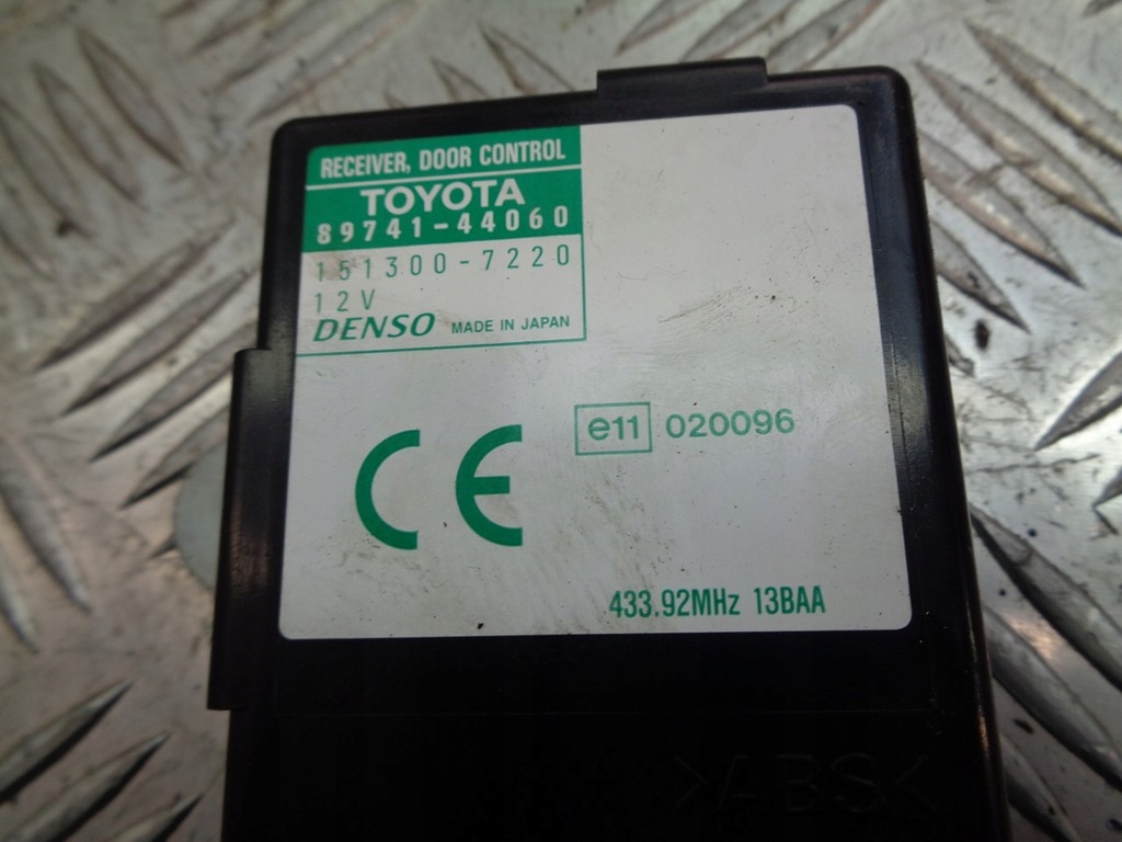 фото №1, Модуль блок управления toyota avensis verso 89741-44060