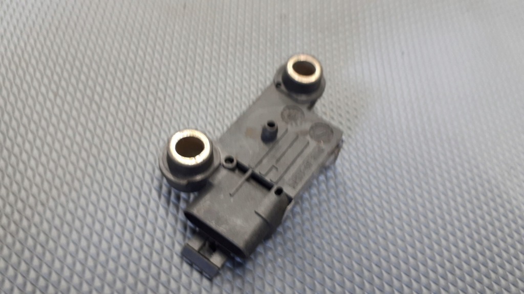 фото №9, 30613044a датчик ударный volvo s40 2003