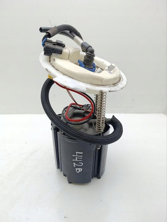 Купити Насос пального maserati ghibli 2015 6700003734