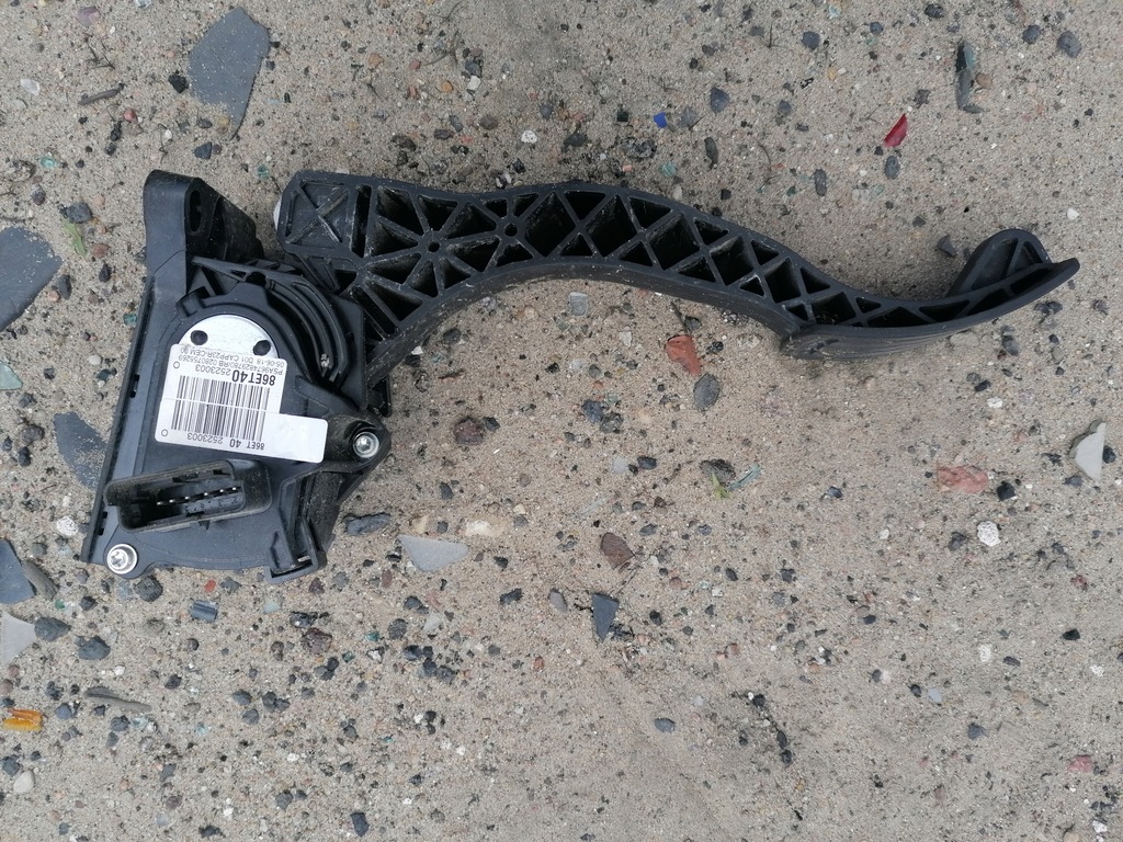 фото №1, Toyota proace 18r. педаль газа