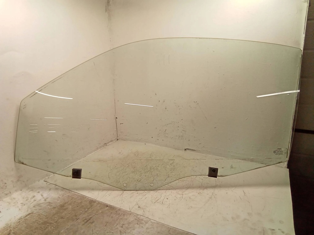 фото №1, Стекло левых передних дверь smart fortwo coupe 451 e643r00048 0.6l
