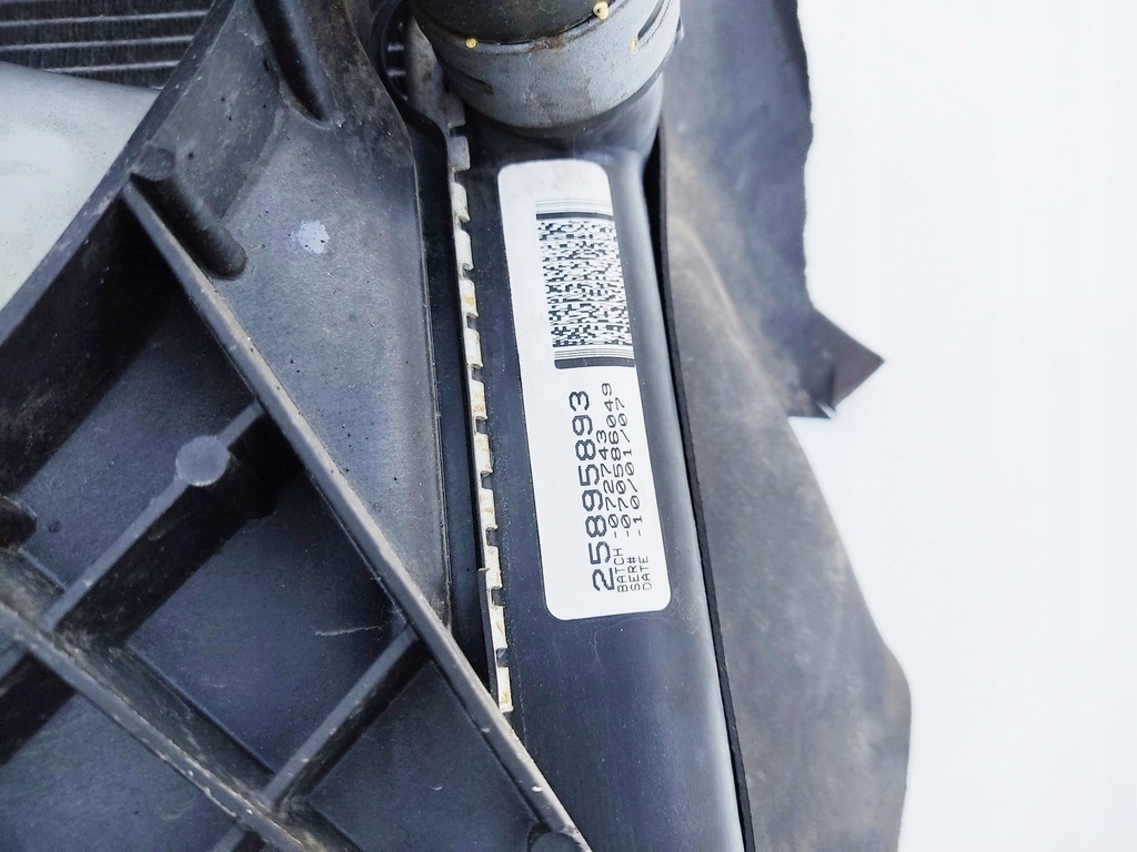 фото №12, Радиатор комплект радиатор pas вентилятор радиатора cadillac cts ii 3.6 07-