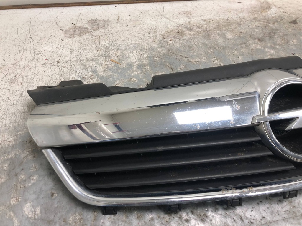 фото №2, Решітка радіатора решітка радіатора opel zafira b 13136136