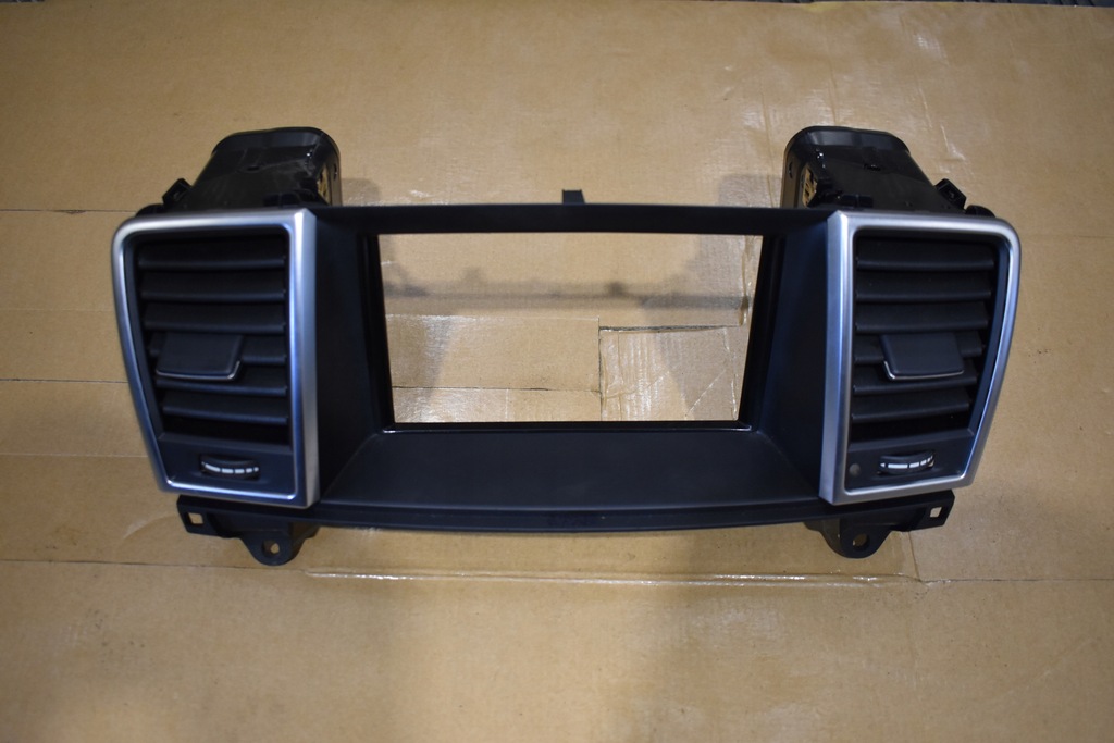 фото №1, Решётка консоли mercedes w166 1