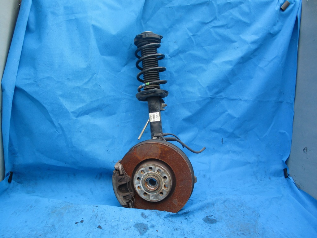 фото №1, Поворотный кулак левая vw passat b6 3c0413031n