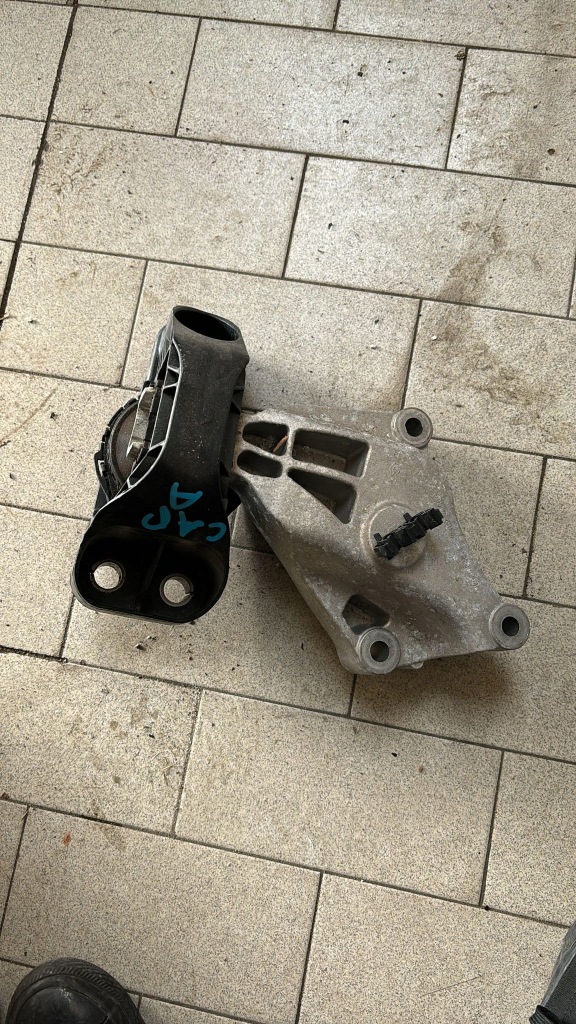 фото №1, Кронштейн подушка двигателя renault captur ii clio v 112323904r