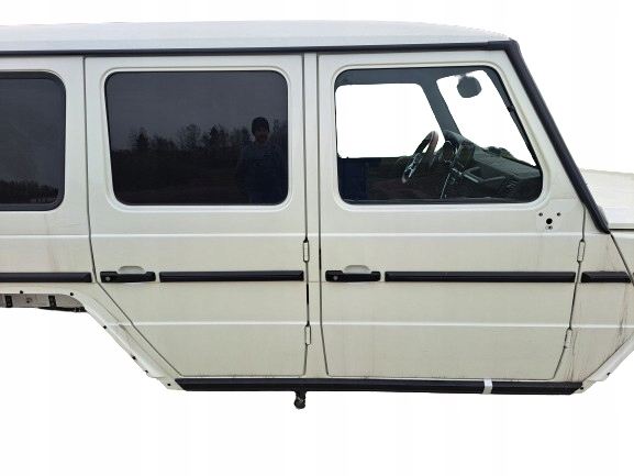 Купити Mercedes g klasa 463 рестайлінг  двері праве перед 048