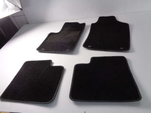 фото №1, Комплект коврики fiat 500 lift 2015 rok