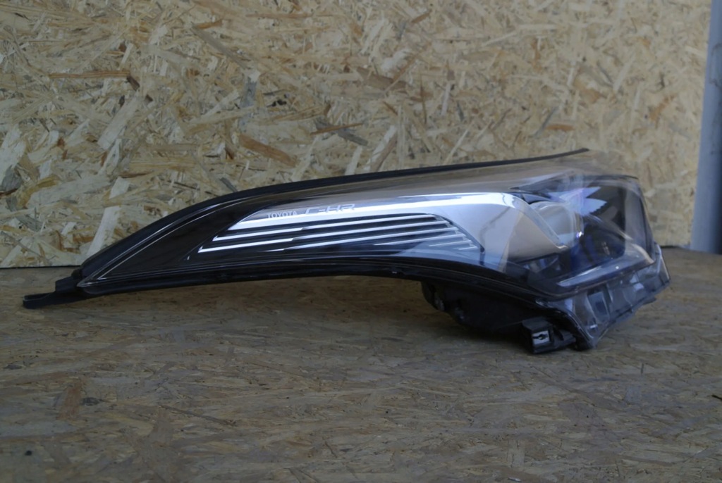 фото №9, Toyota c-hr 2019 лампи передні