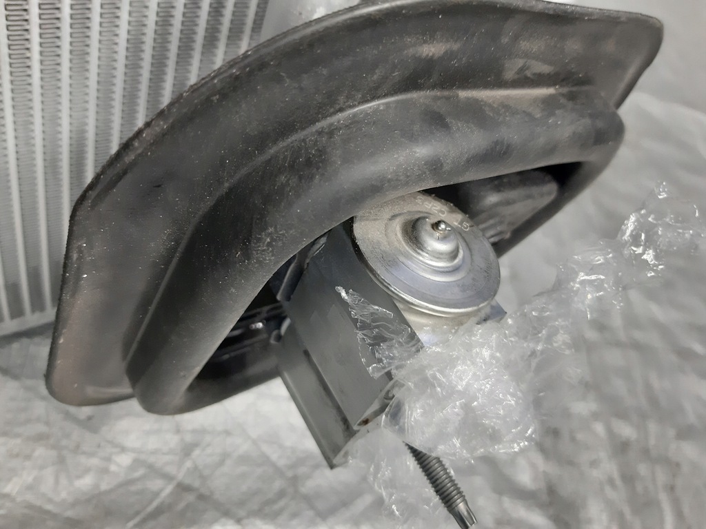 фото №8, Радиатор отопителя кондиционера mercedes x247