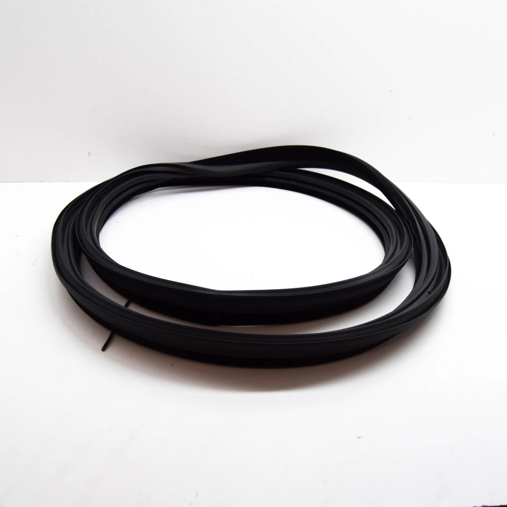 фото №7, Bmw 4 gran coupe f36 прокладка дверь передних левых резиновый 51727409193