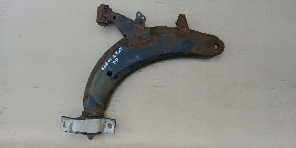 Купить Рычаг правый перед subaru forester sg 2003-2007
