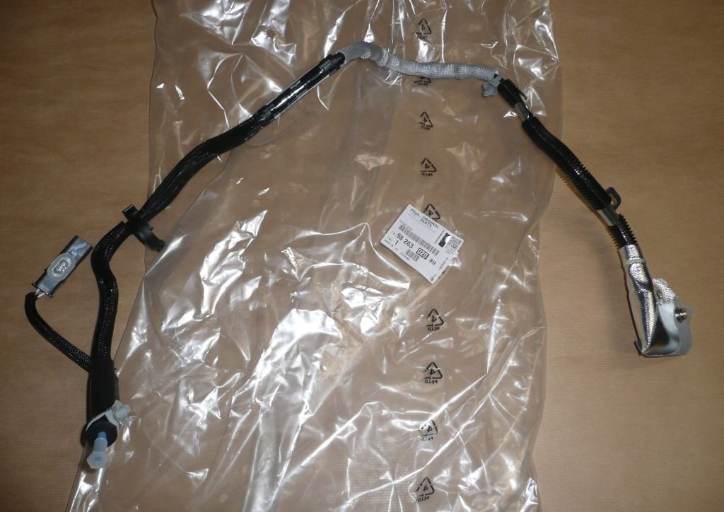 фото №1, Citroen оригинальный номер 9826302080 9811042880