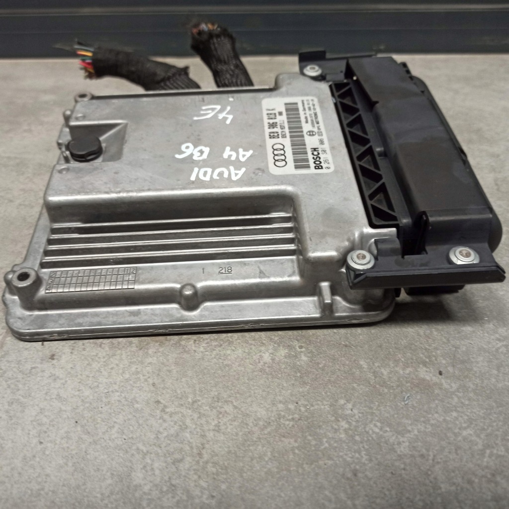 фото №6, Audi a4 b6 2.0 fsi блок управления двигателя 8e0906018k