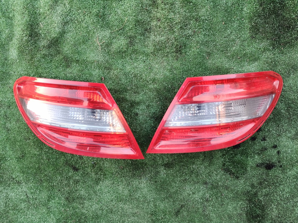 фото №1, Mercedes w204 sedan лампа левая задняя задняя