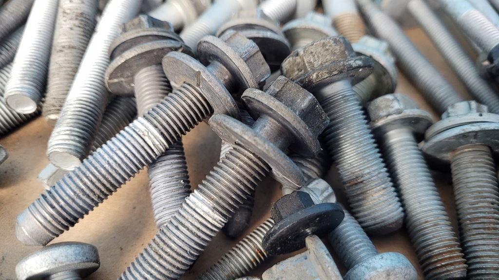 фото №8, Mercedes eqe w295 350+ 23r болты подвеска кузов салона комплект 19kg