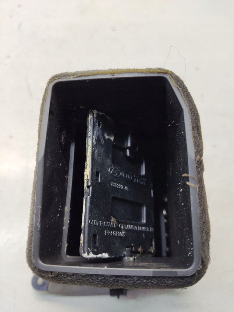 Kia optima 2013 решётка обдув панели приборной панели 2t97410000 с Разборки