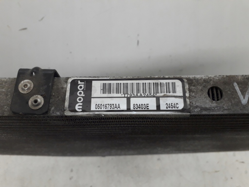 фото №9, Chrysler voyager 95-01 радиатор кондиционера 05016793aa